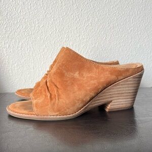 Stathmore Mule Sofft camel tan size 7.5